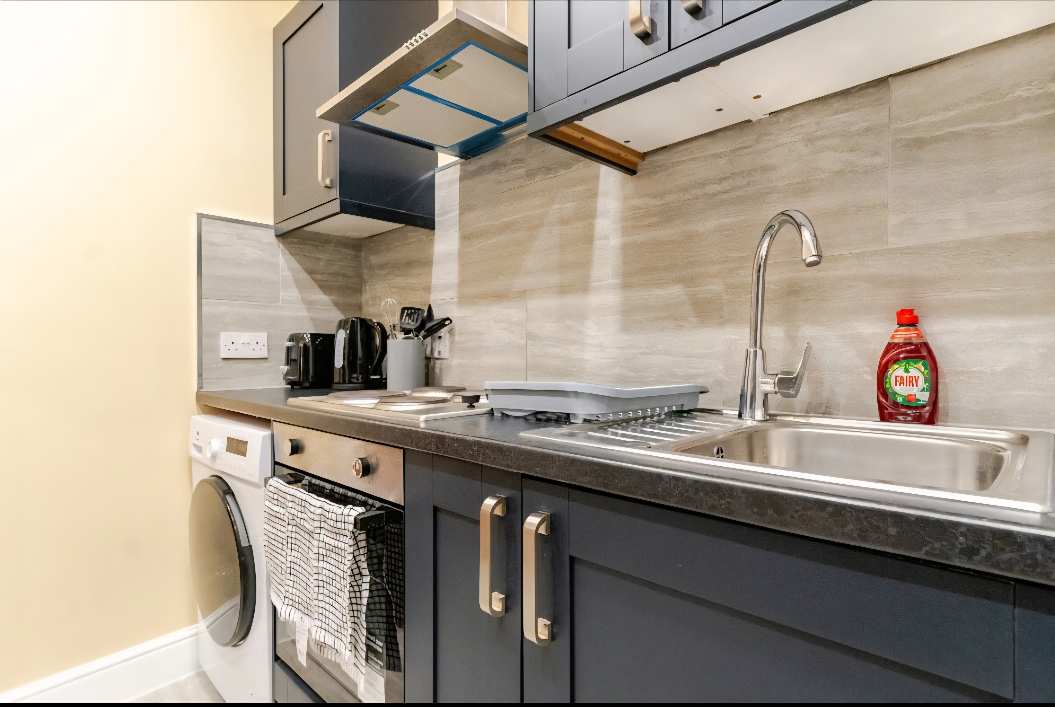 Modern Kitchen Walsall Apartment